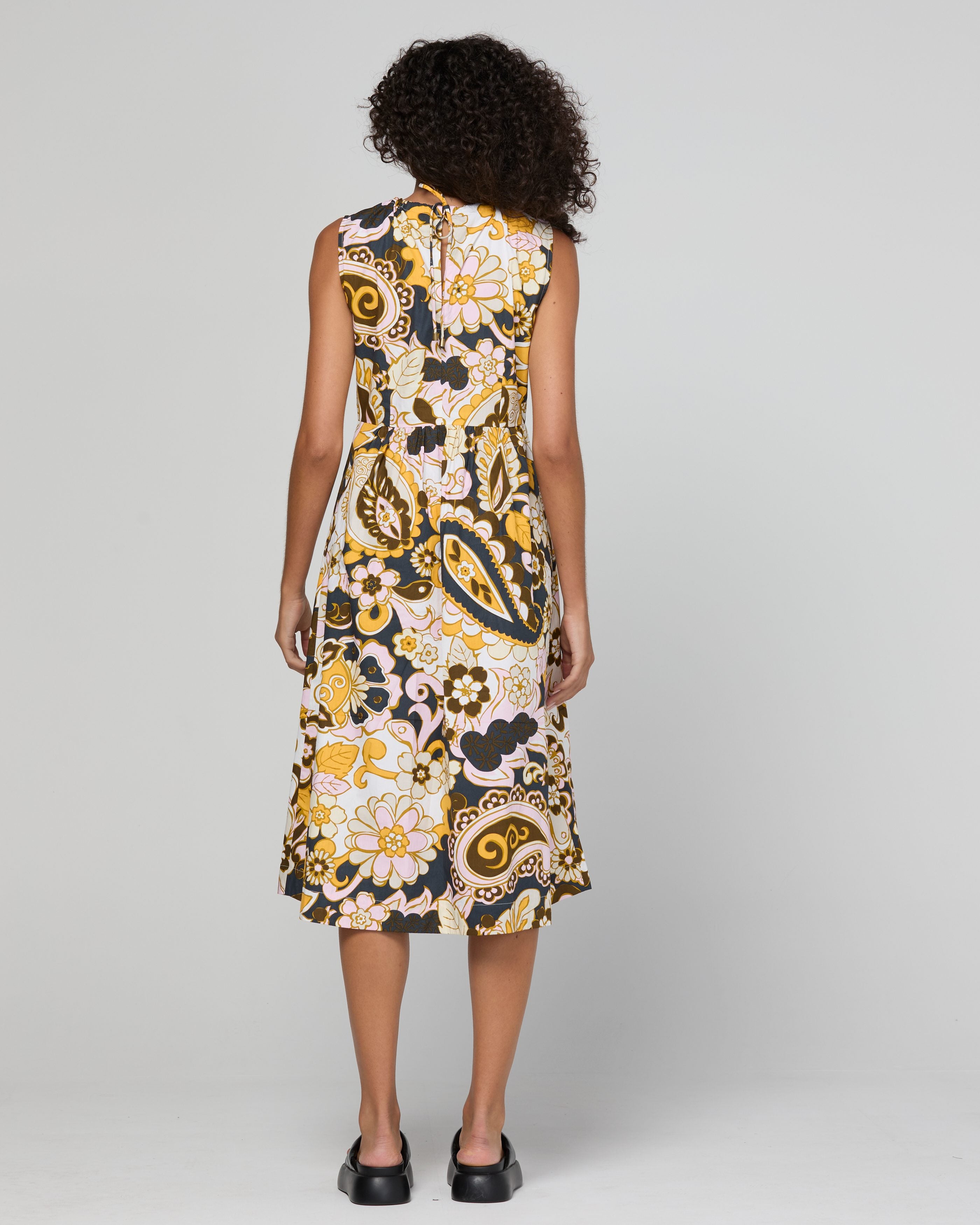 Carmen Dress - Thema